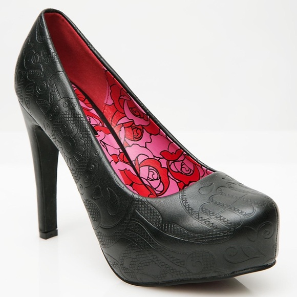 Iron Fist black sugar skull imprint platform pumps heels Size 5 7 NIB New in box - Picture 6 of 8